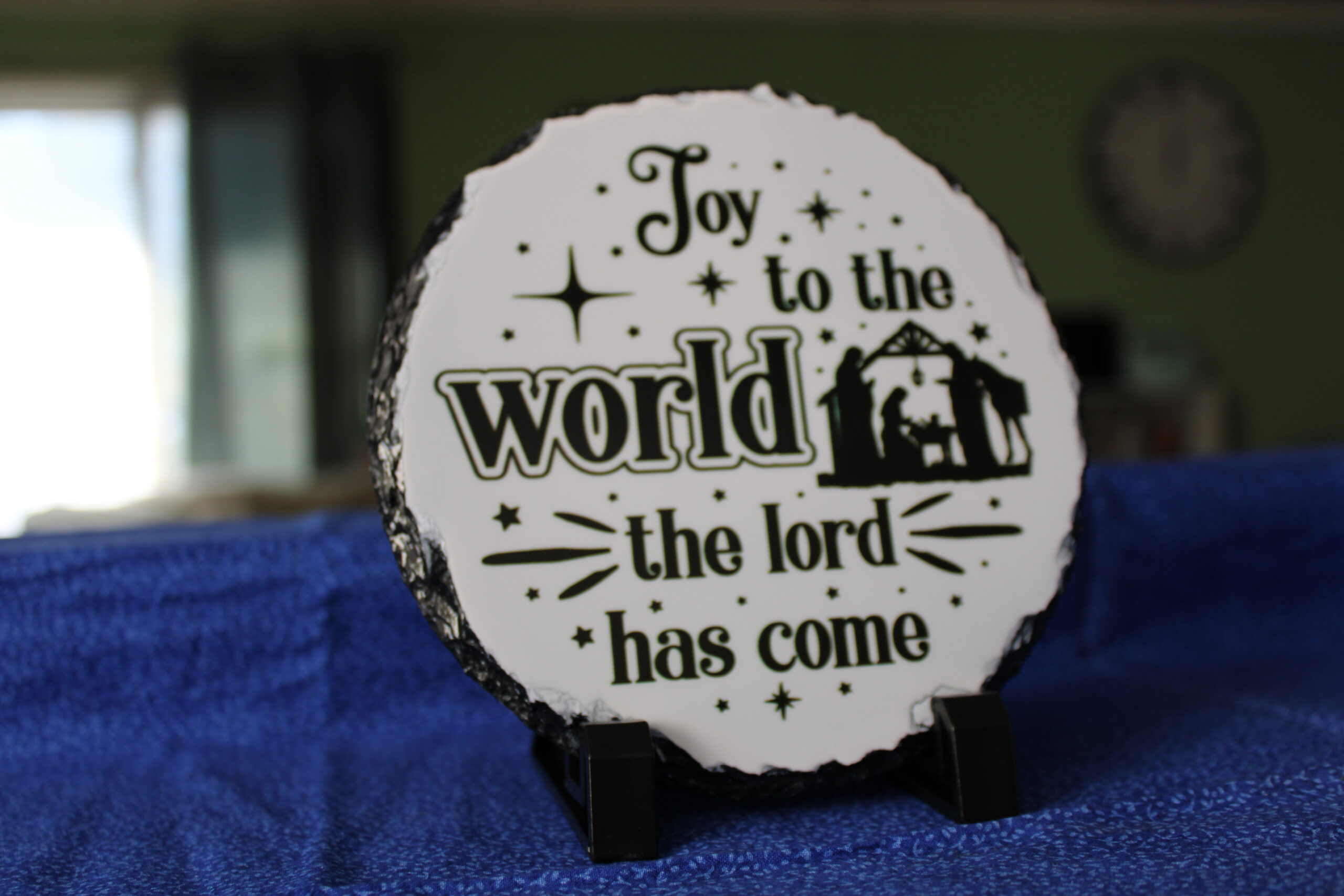 Joy to the World - 6" x 6" Round Holiday Slate with Stands